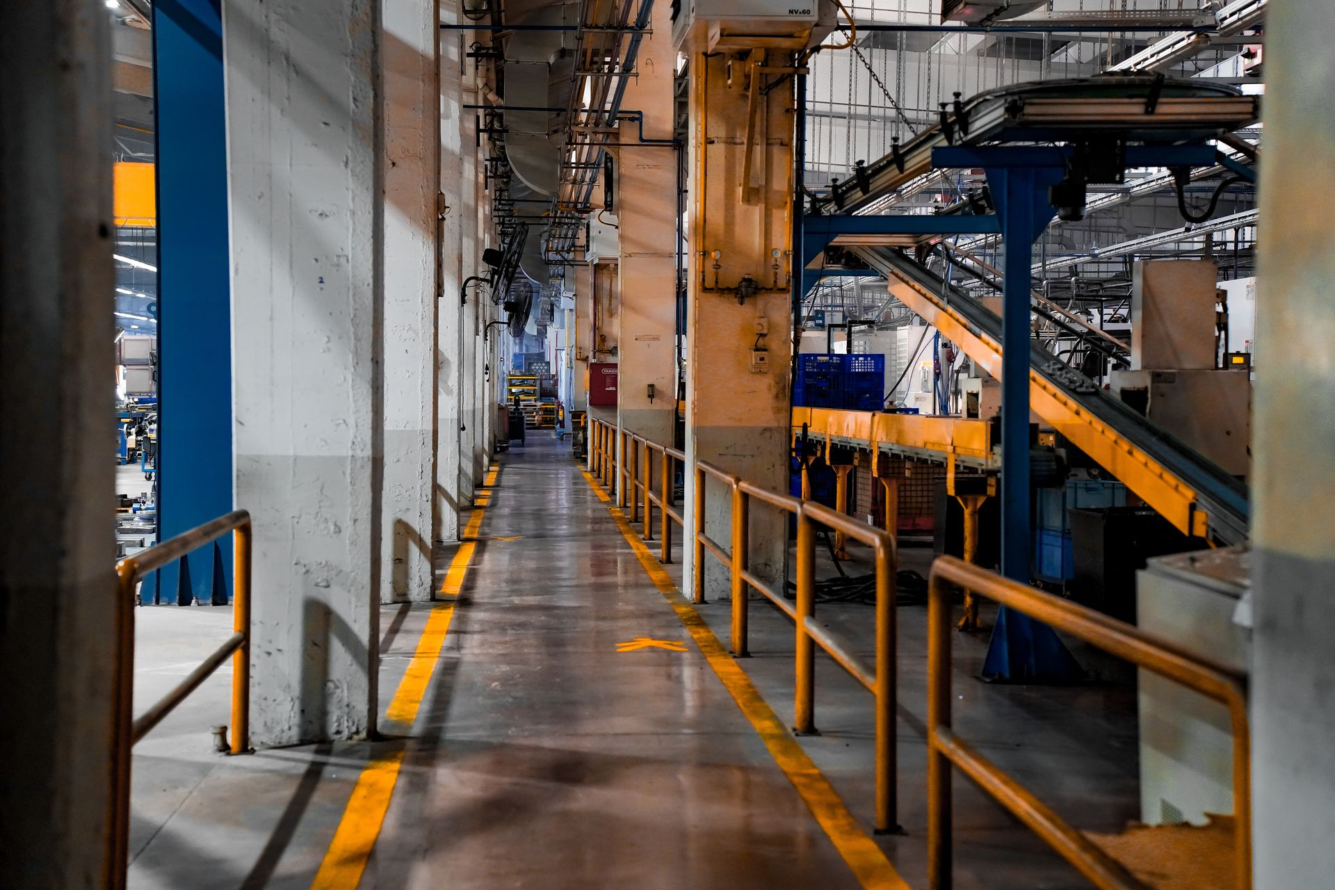 Extrusion machinery production at our Nanjing plant